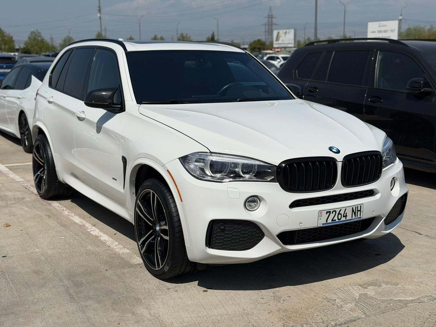 BMW X5 2016 — photo 2