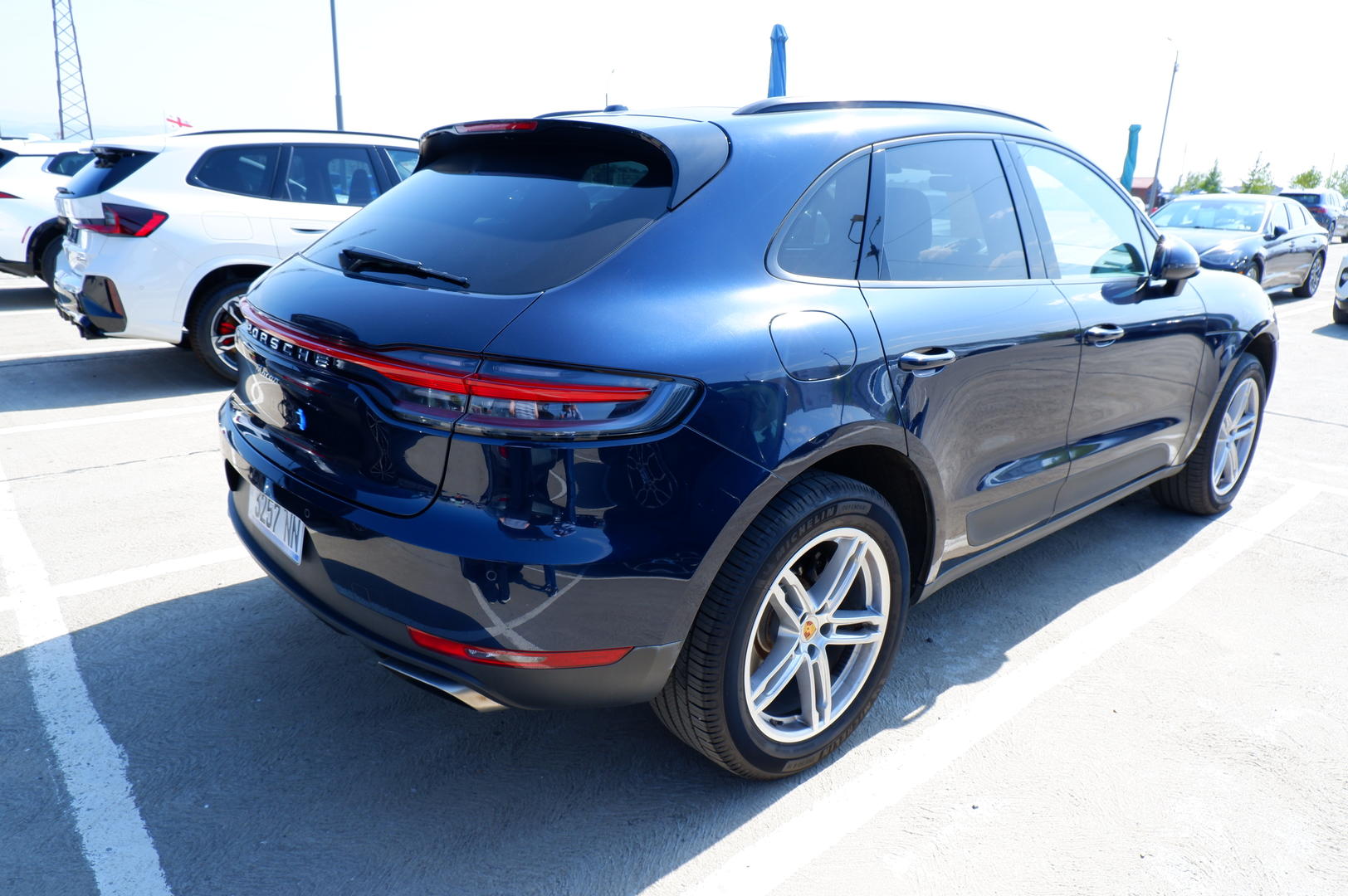 Porsche Macan 2021 — photo 2
