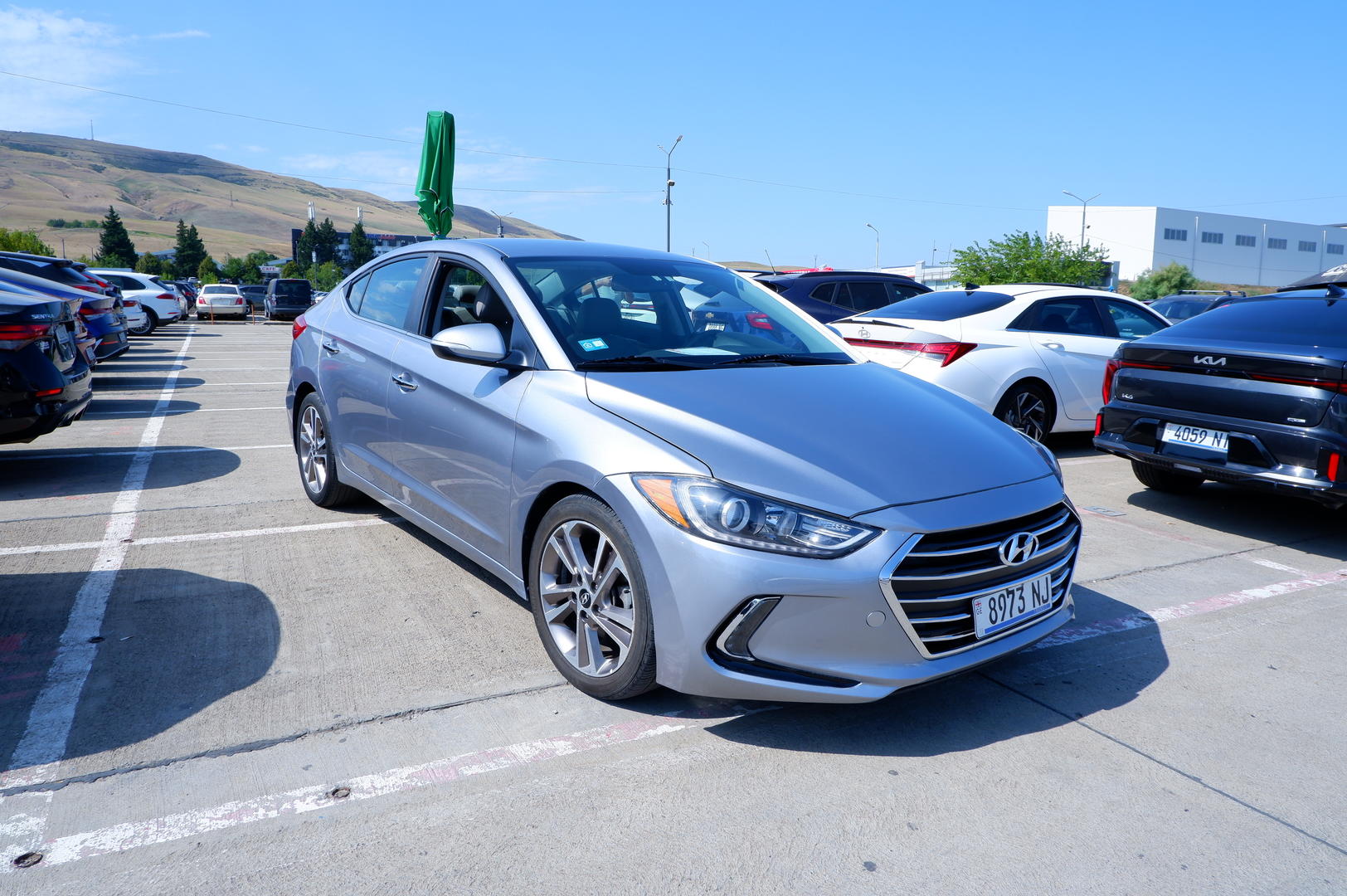 Hyundai Elantra 2016 — photo 2