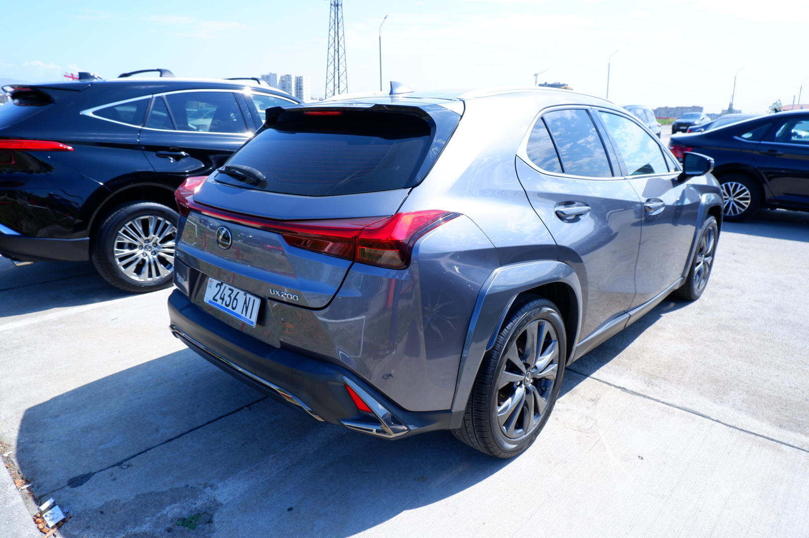 Lexus UX 200 2019 — photo 2