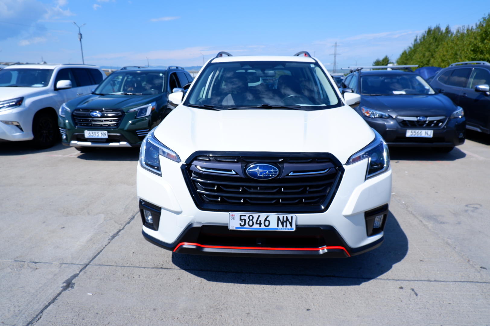 Subaru Forester 2023 — photo 2