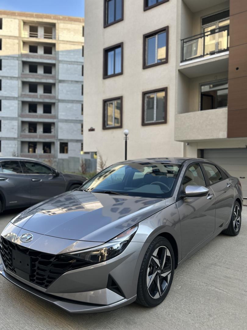 Hyundai Elantra 2023 — photo 2