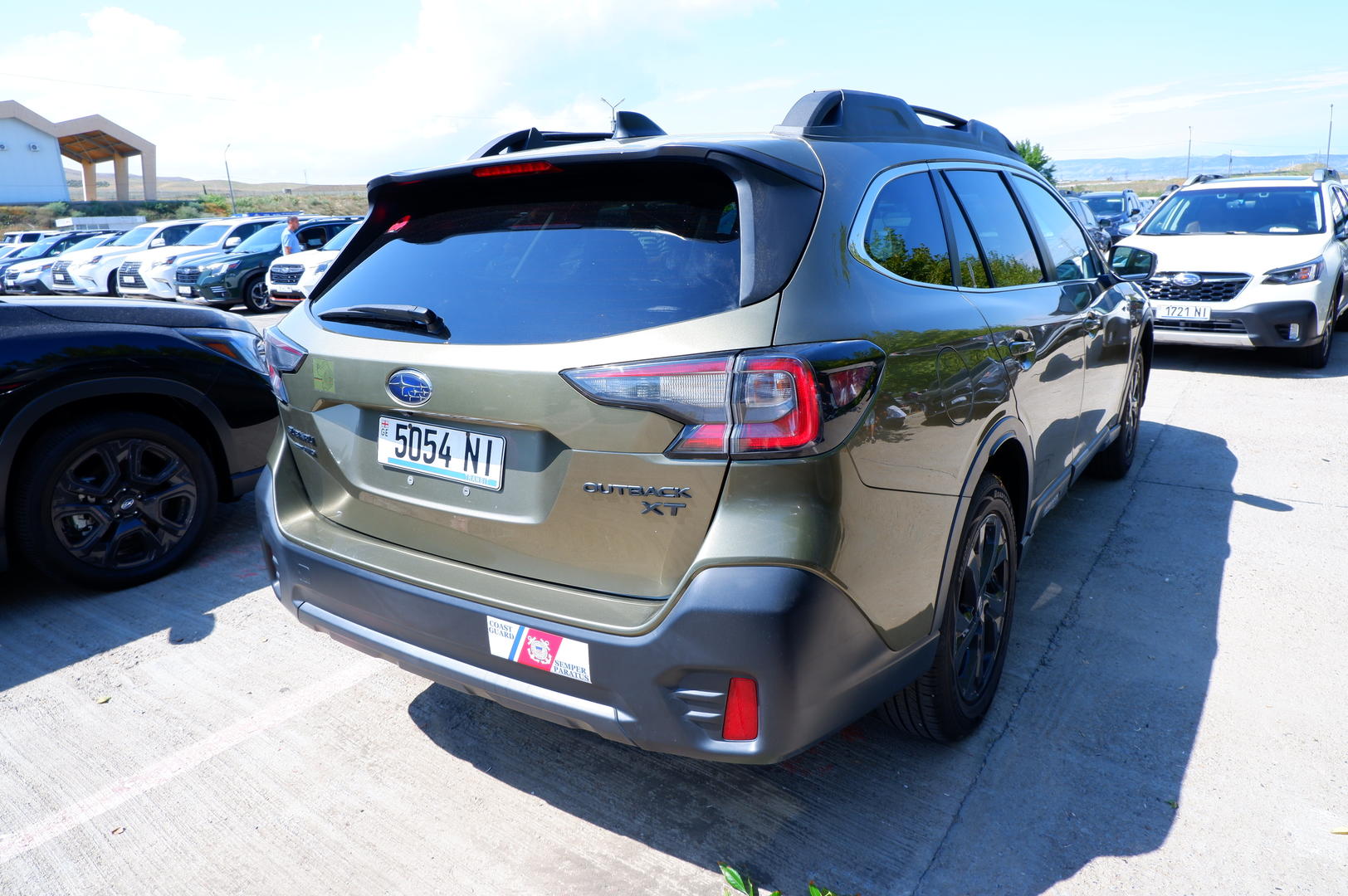 Subaru Outback 2022 — photo 2