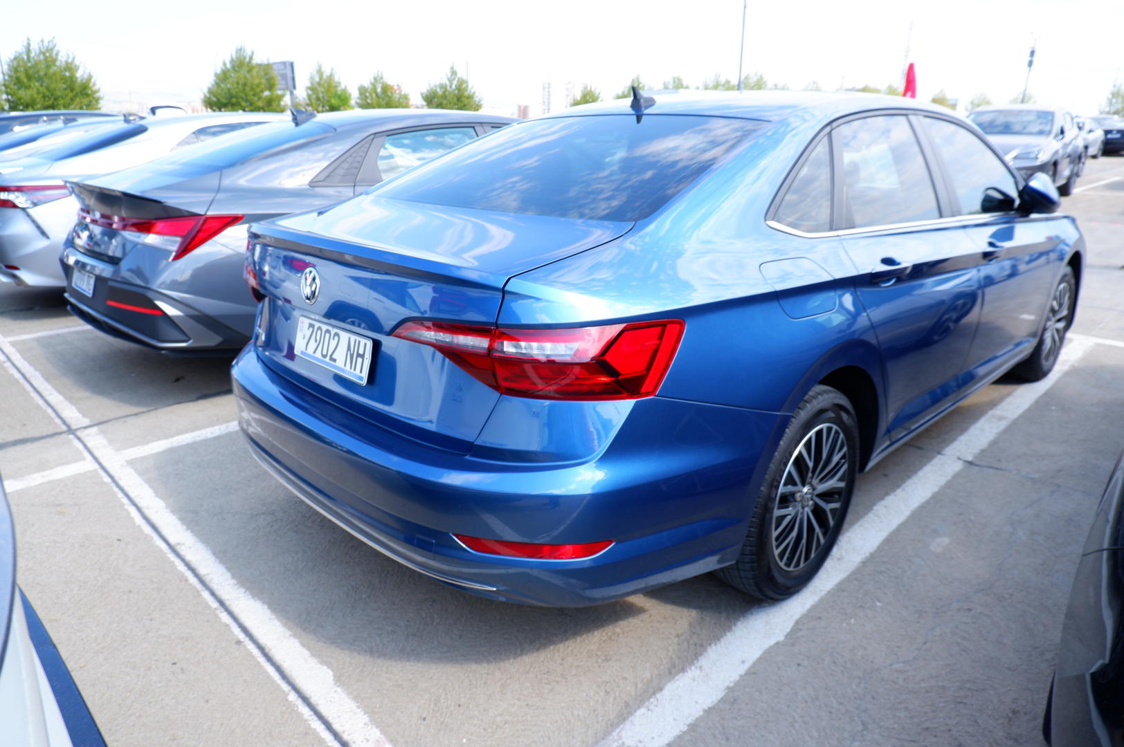 Volkswagen Jetta 2021 — photo 2