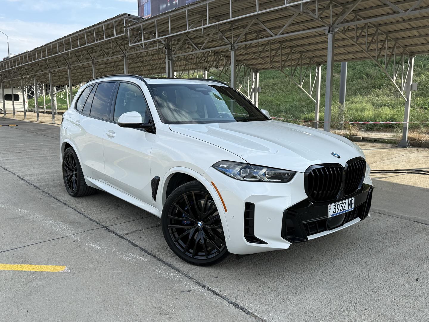 BMW X5 2023 — photo 2