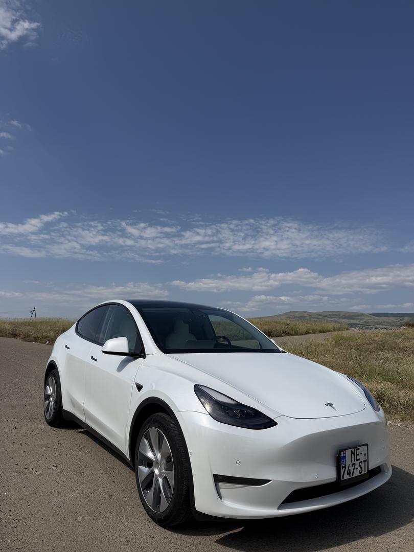 Tesla Model Y 2020 — photo 2