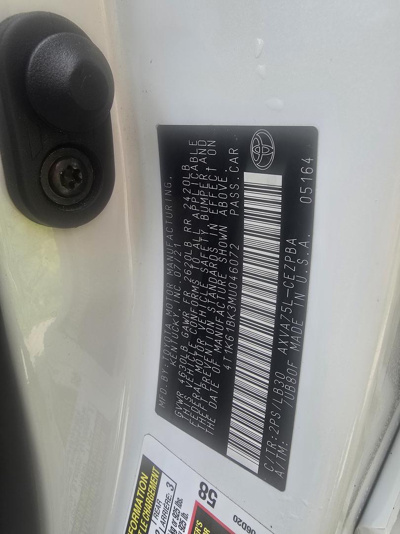 Toyota Camry 2021 — photo 2