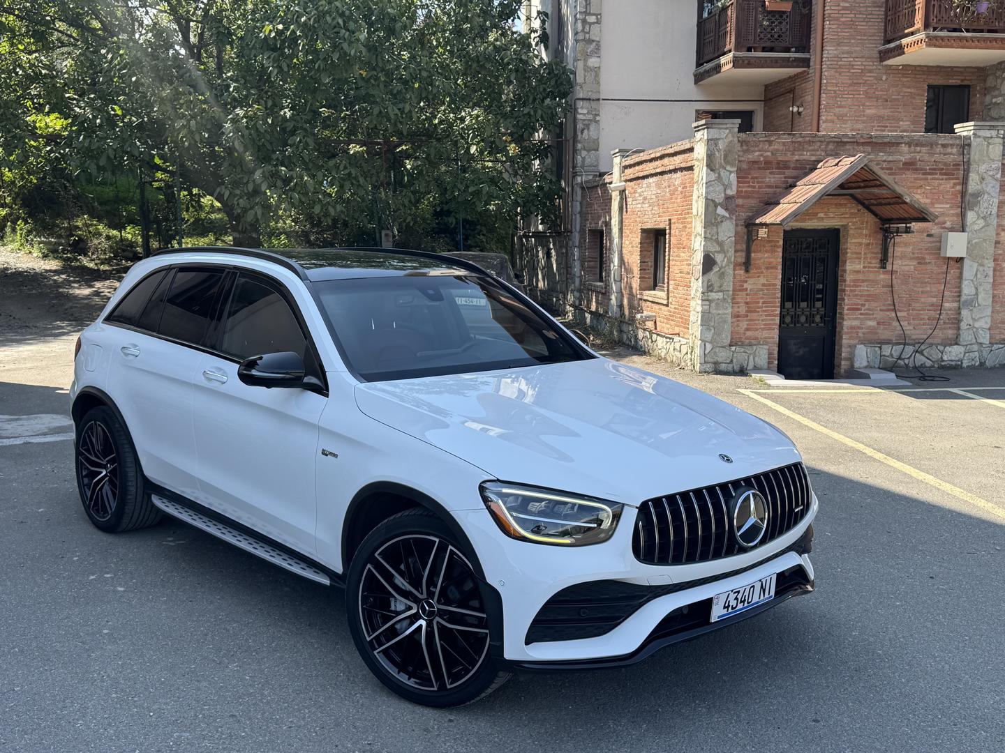 Mercedes-Benz GLC 43 AMG 2019 — photo 2