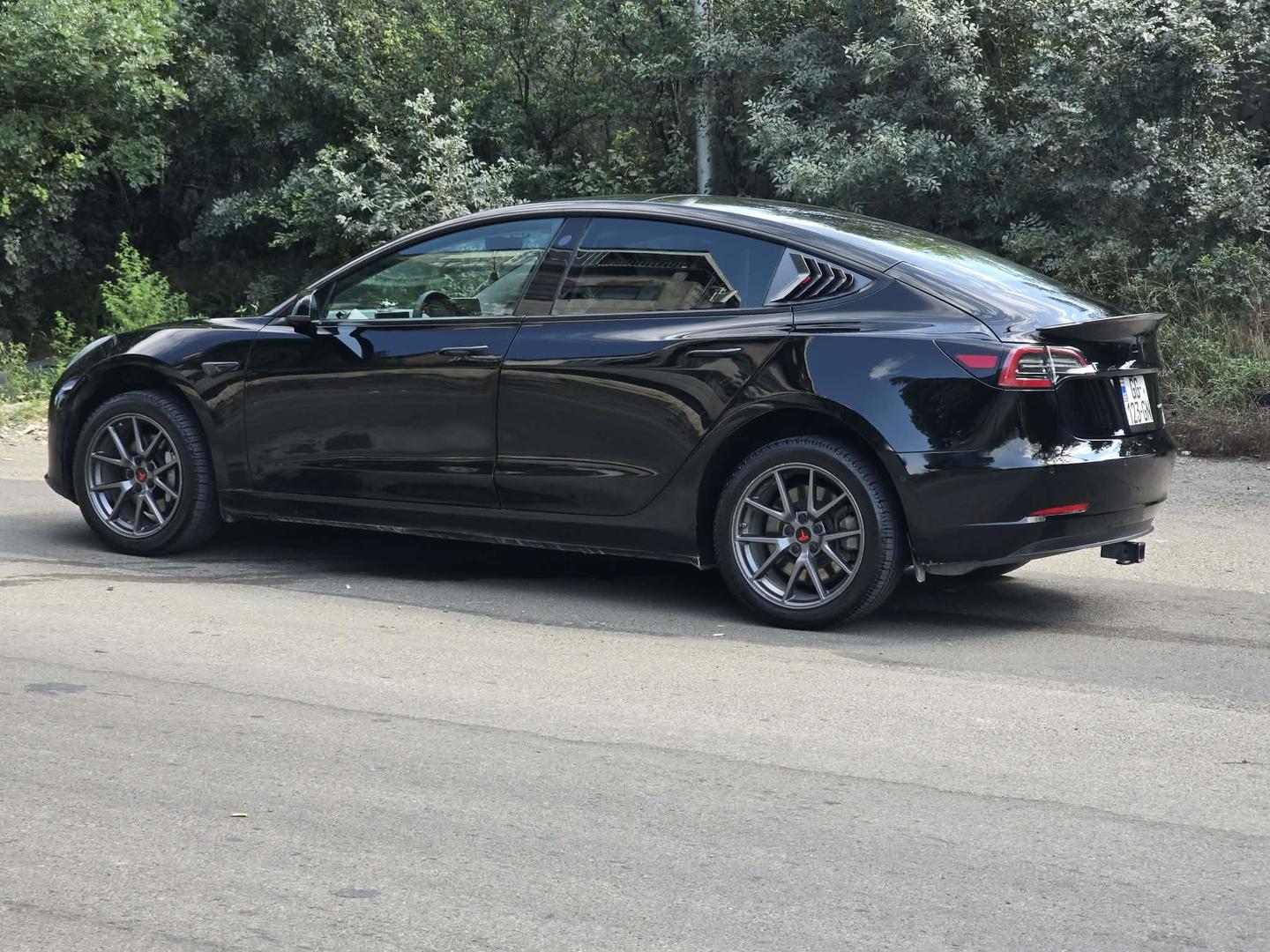 Tesla Model 3 2021 — photo 2
