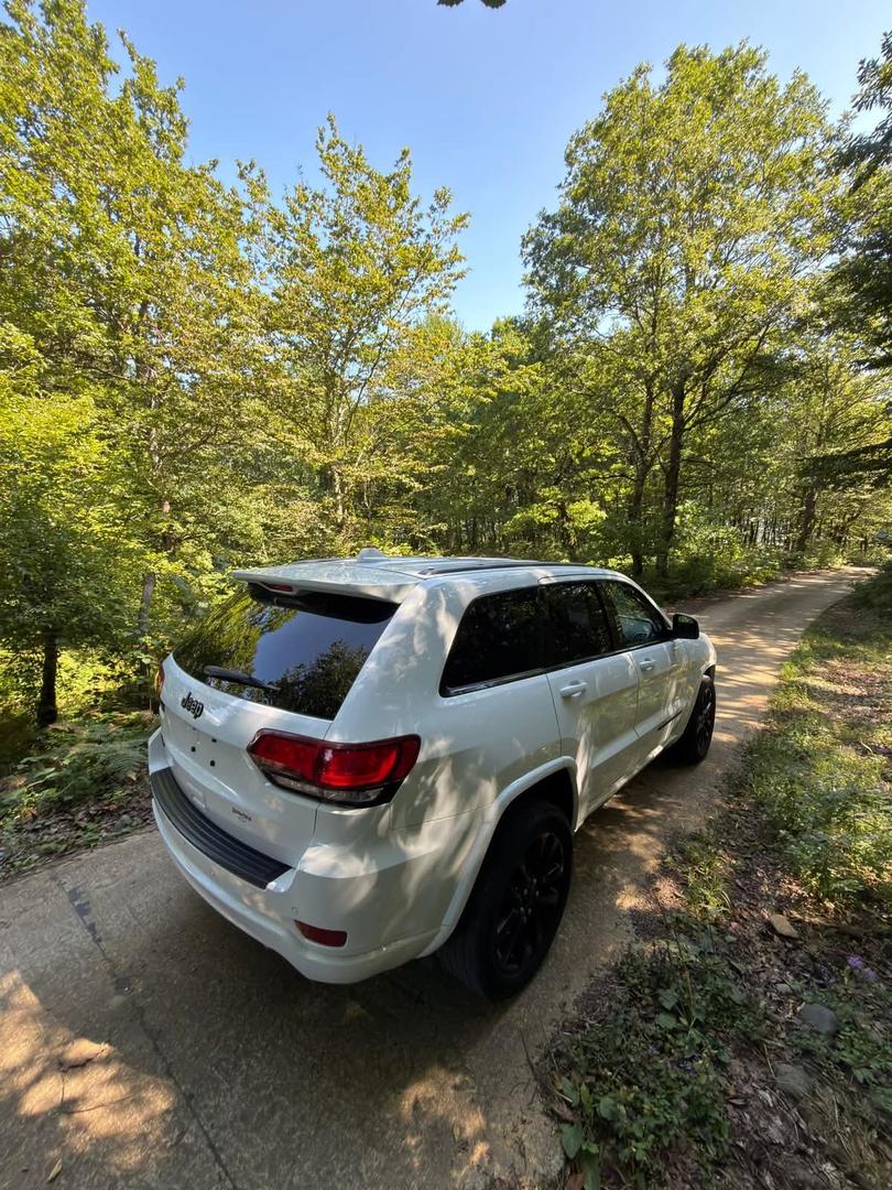 Jeep Grand Cherokee 2021 — photo 2