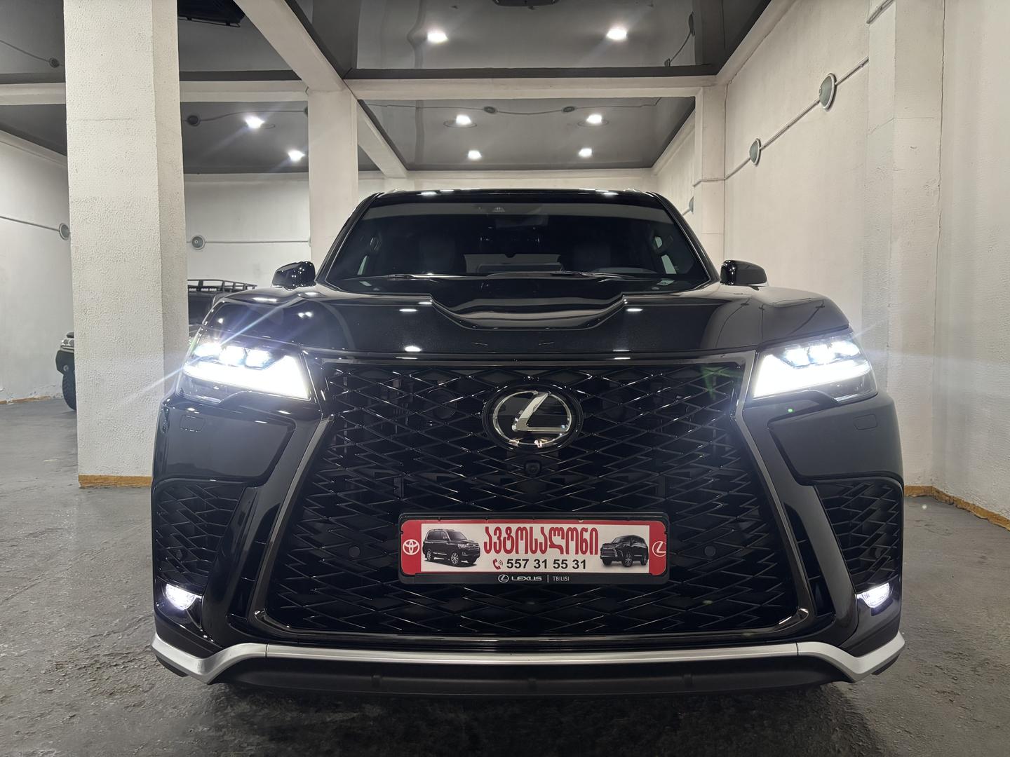 Lexus LX 500
