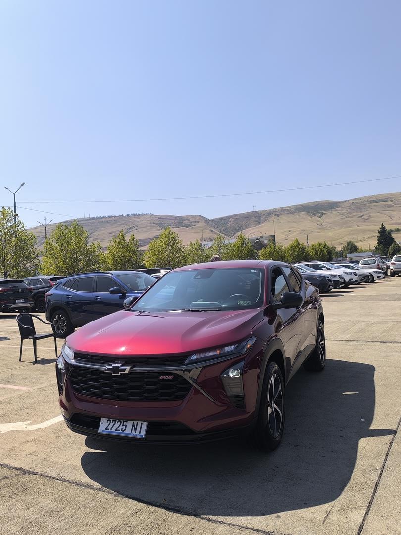 Chevrolet Trax 2023 — photo 2