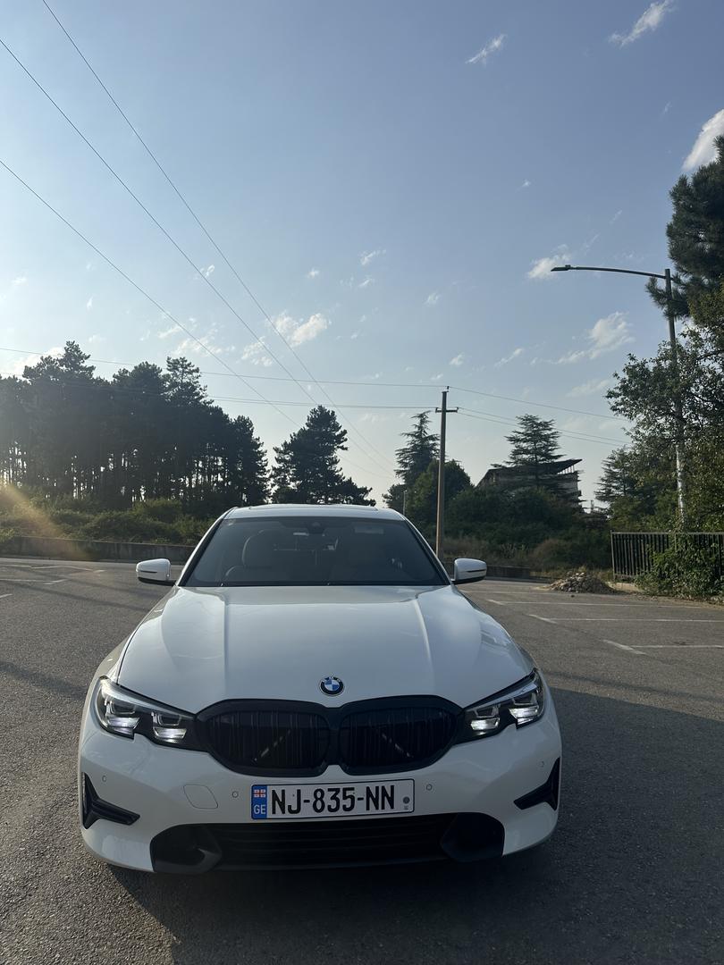 BMW 330