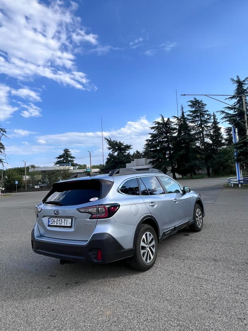 Subaru Outback 2022 — photo 2