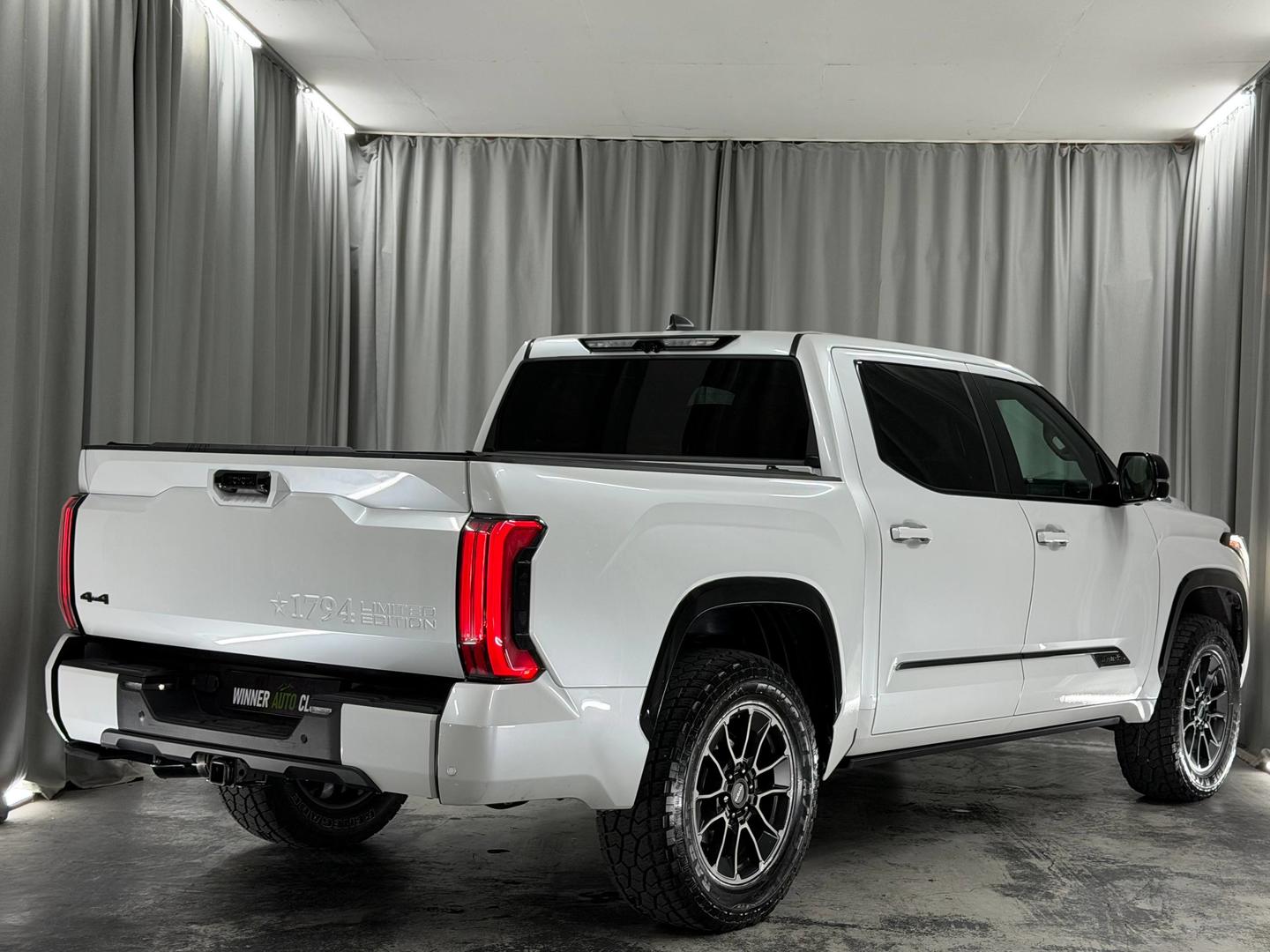 Toyota Tundra 2024 — photo 2