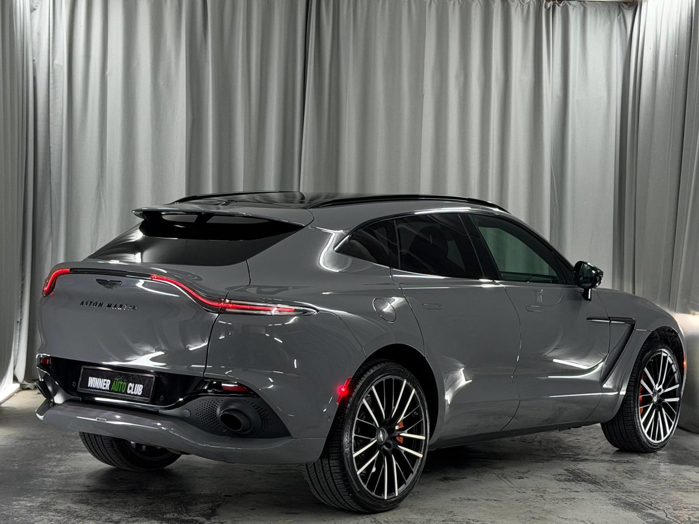 Aston Martin DB 2022 — photo 2