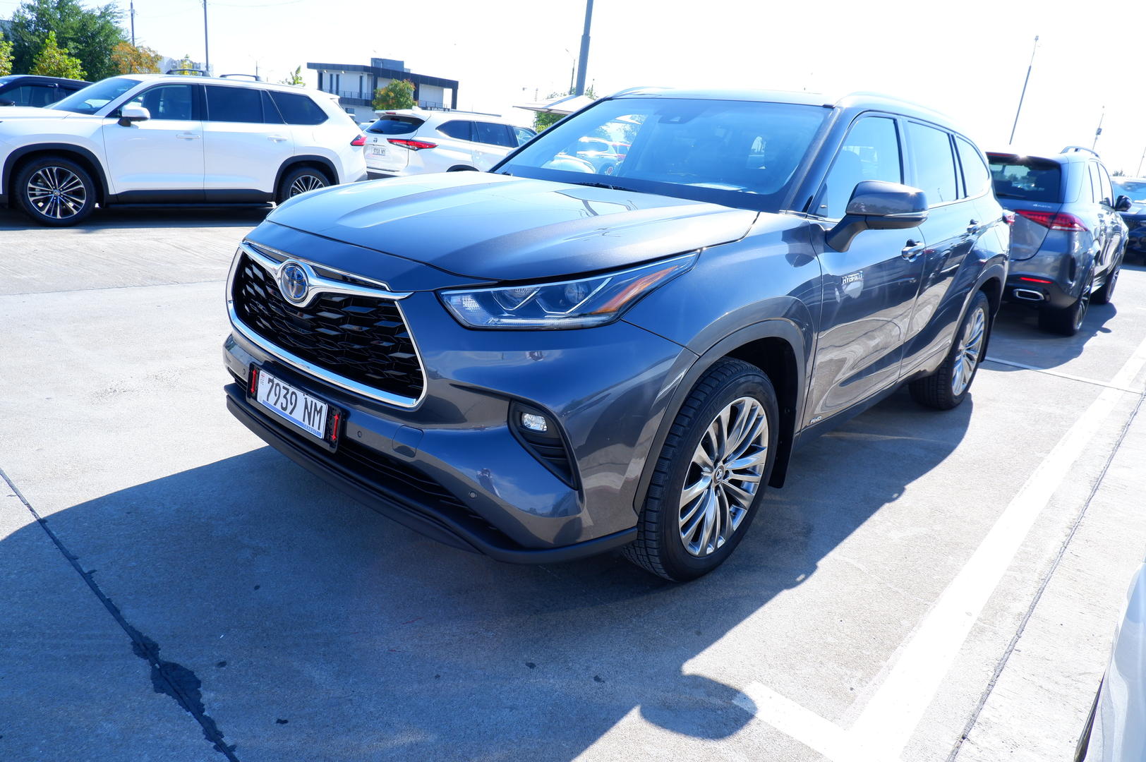 Toyota Highlander 2020 — photo 2