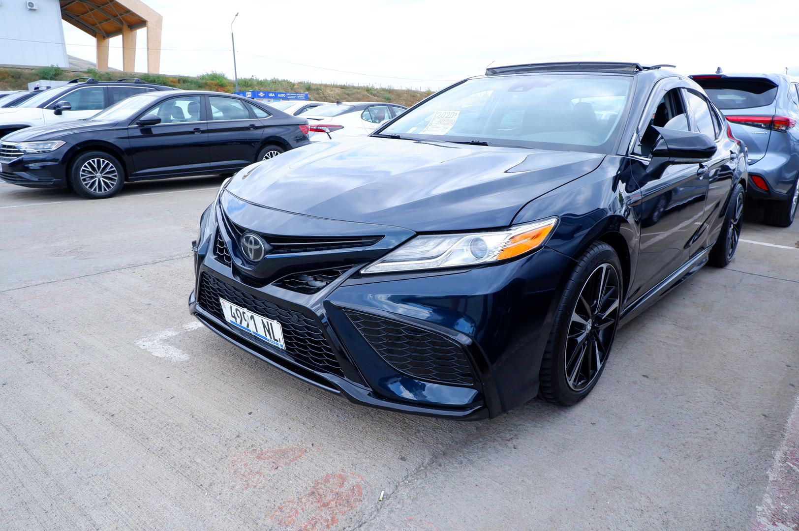 Toyota Camry 2020 — photo 2