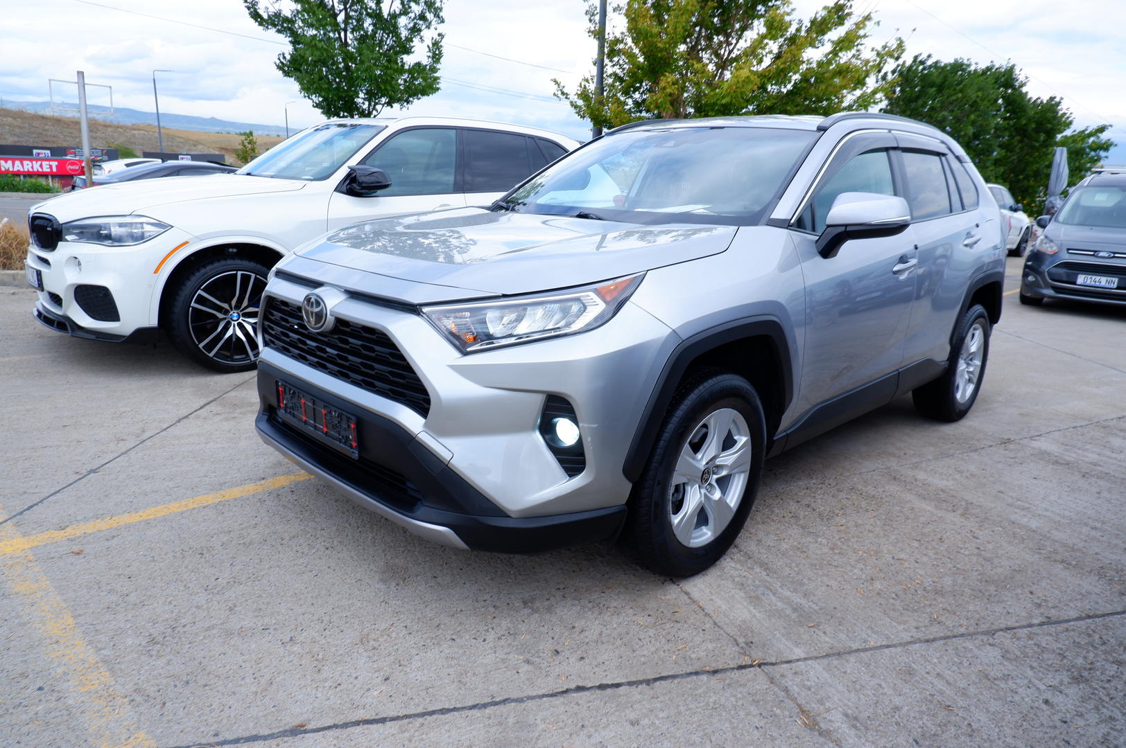 Toyota RAV4 2021 — photo 2
