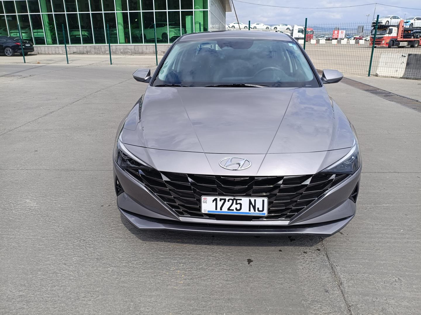 Hyundai Elantra 2023 — photo 2