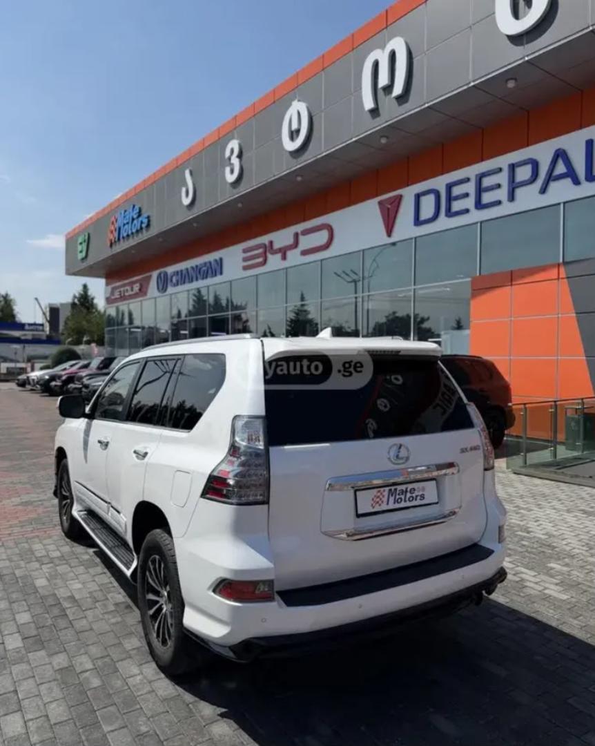 Lexus GX 460 2017 — photo 2