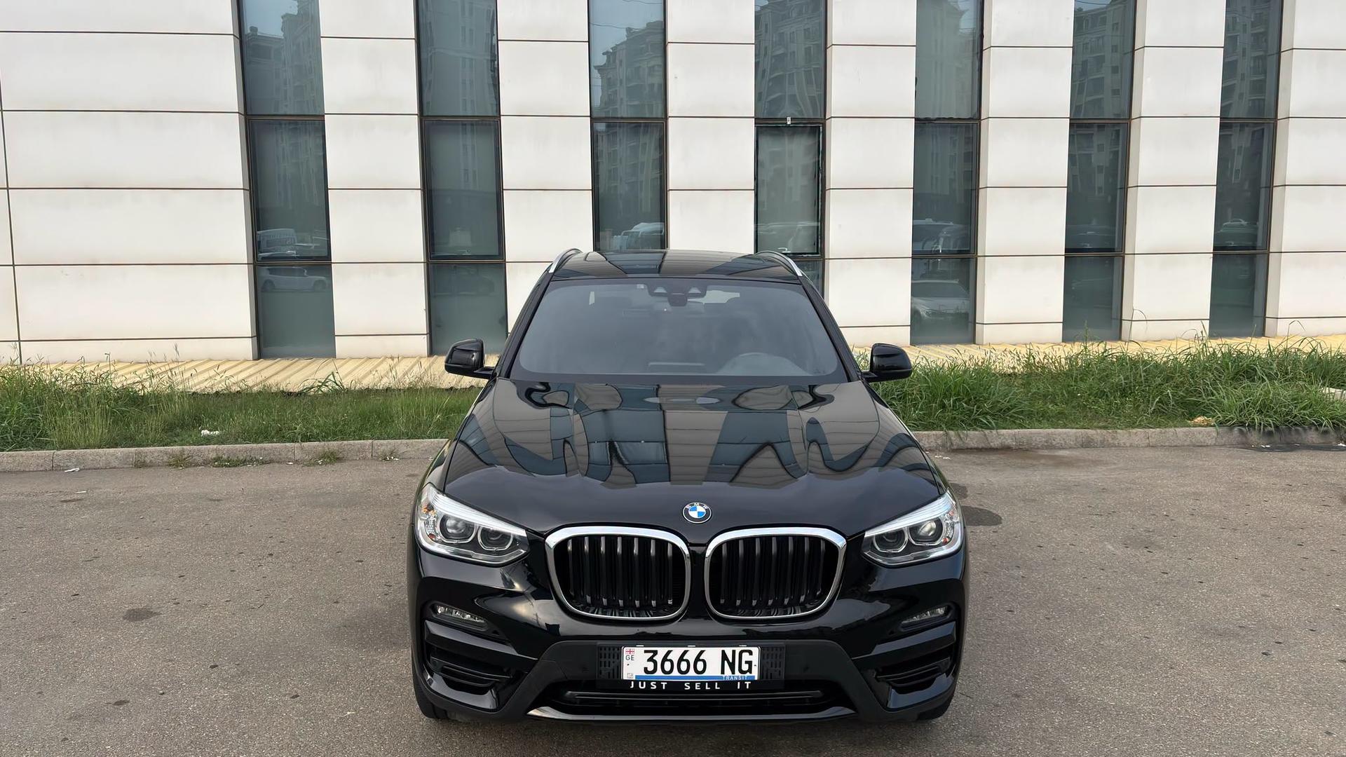 BMW X3 2021 — photo 2