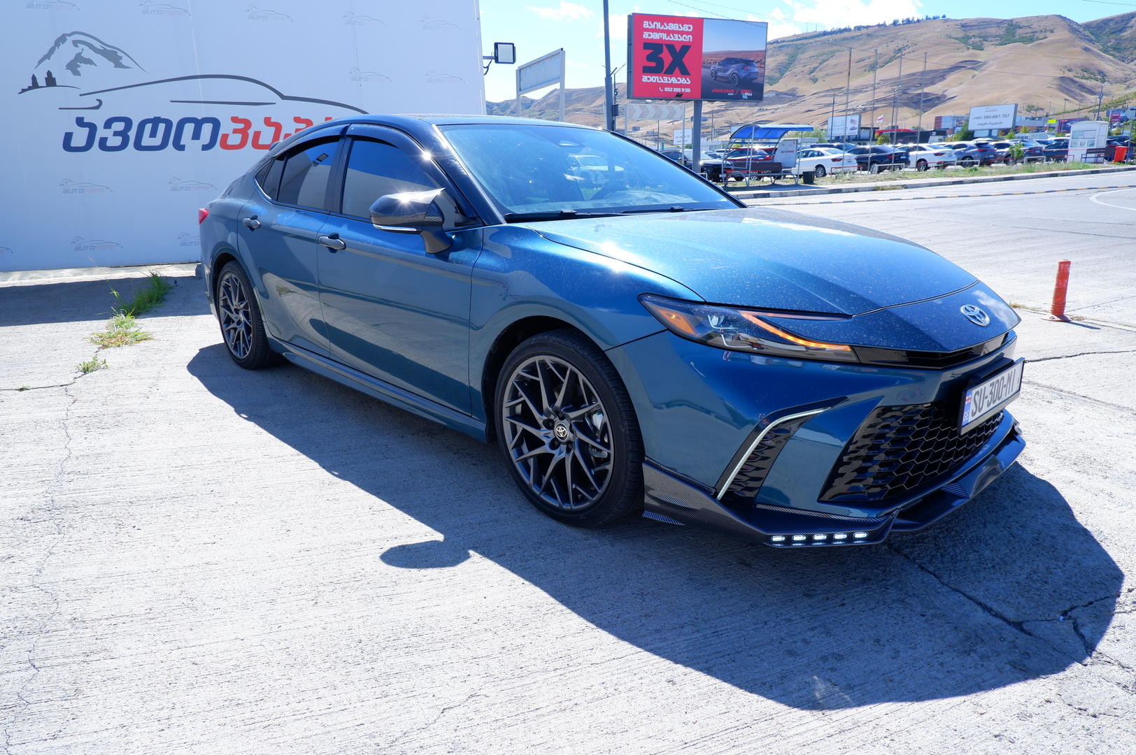 Toyota Camry 2025 — photo 2