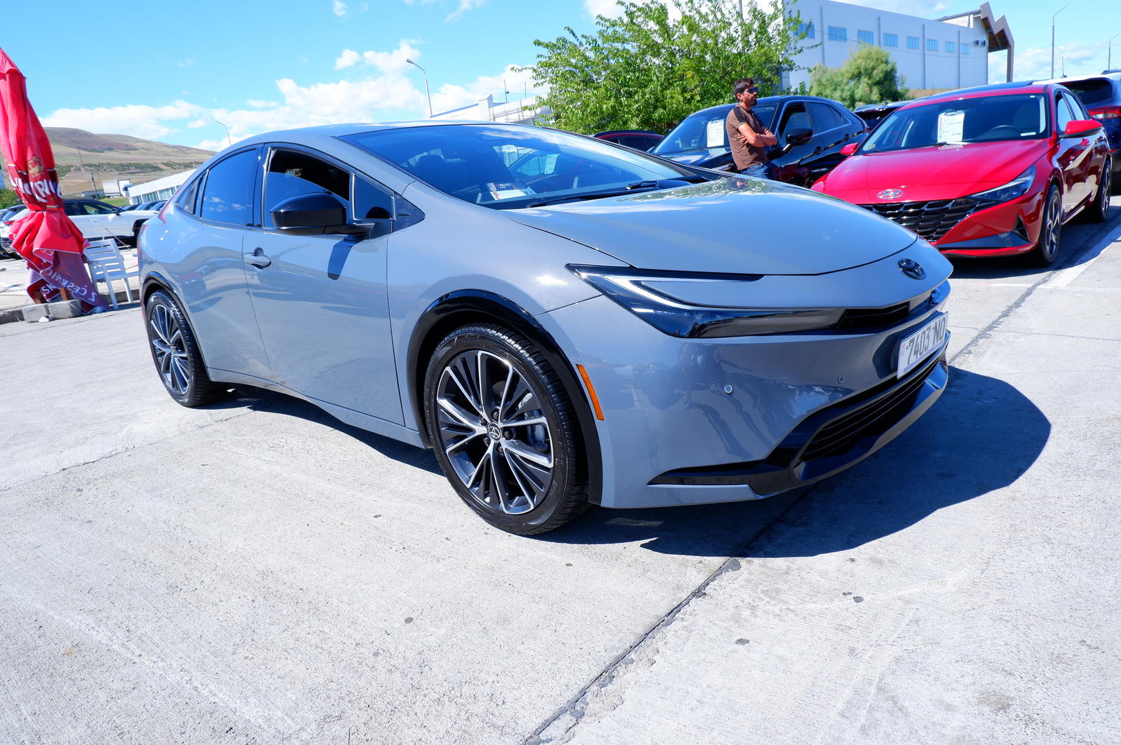 Toyota Prius 2023 — photo 2