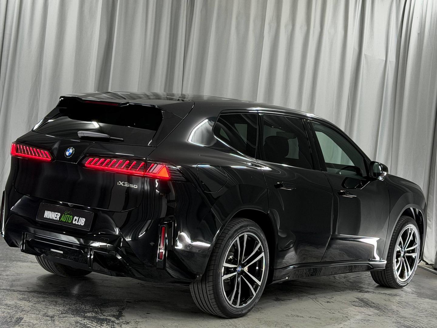 BMW iX3 2026 — photo 2