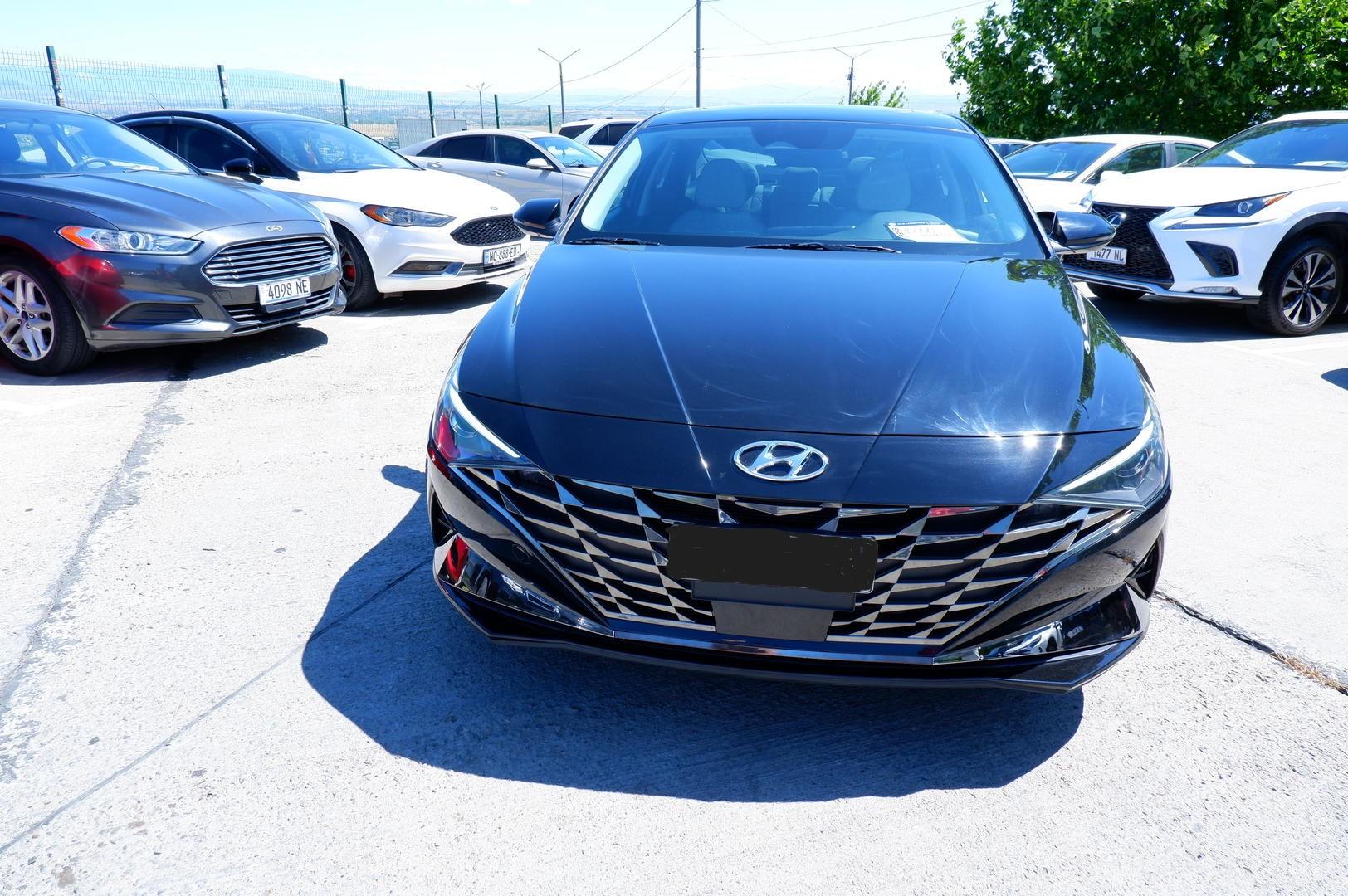 Hyundai Elantra 2022 — photo 2