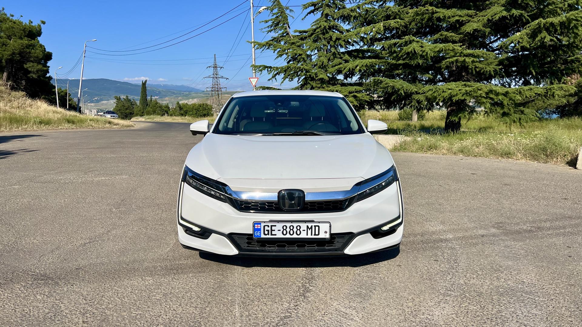 Honda Clarity 2018 — photo 2