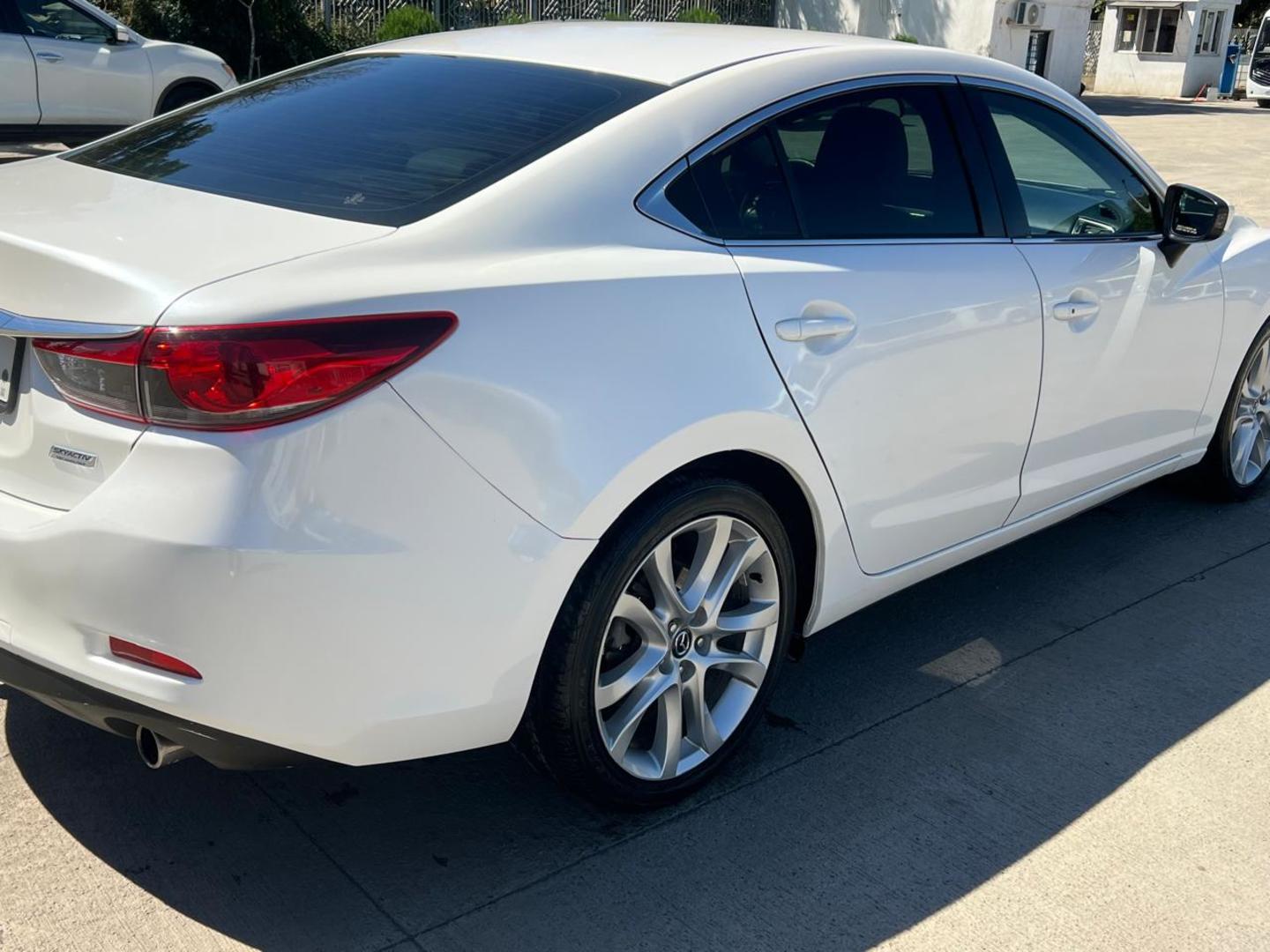 Mazda 5 2016 — photo 2