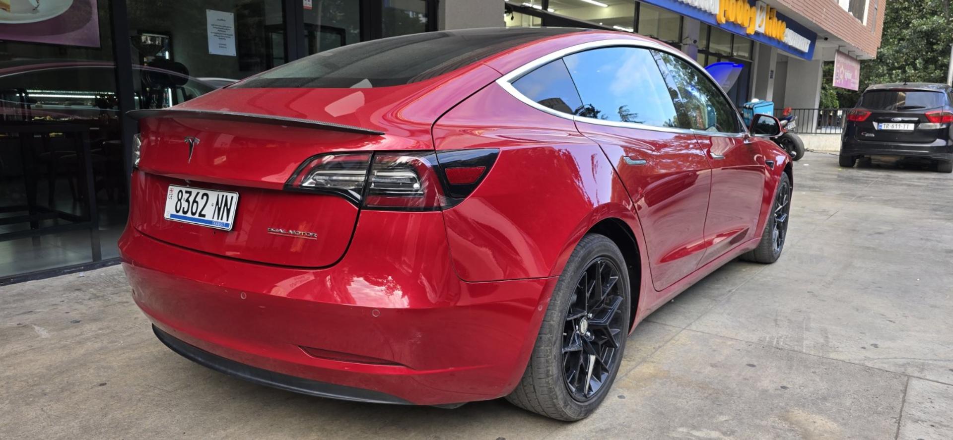 Tesla Model 3 2018 — photo 2