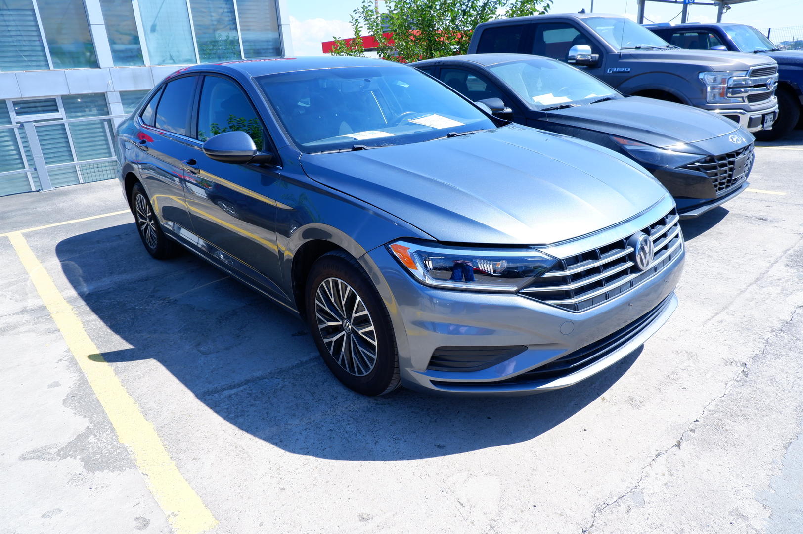 Volkswagen Jetta 2021 — photo 2