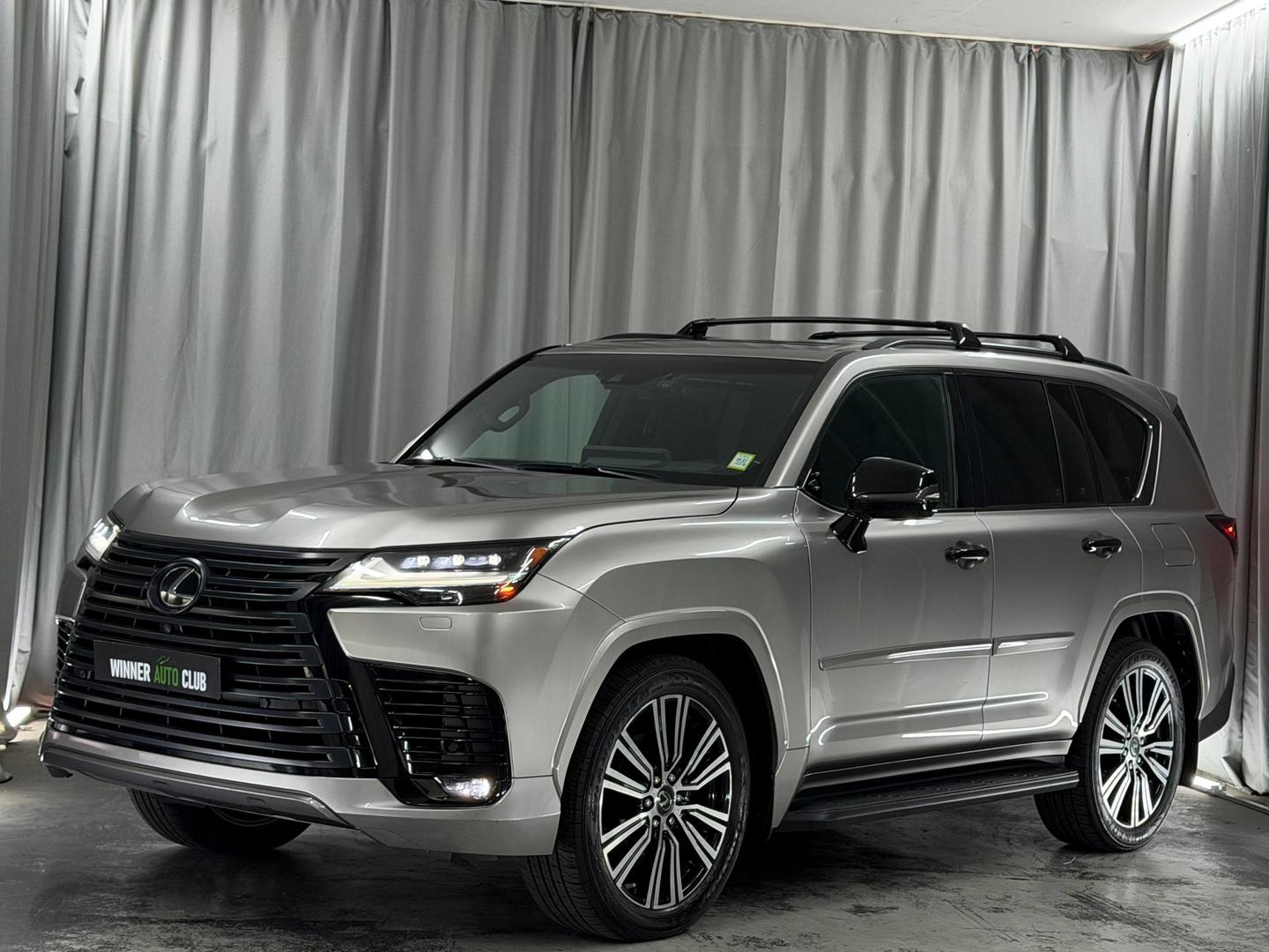 Lexus LX600