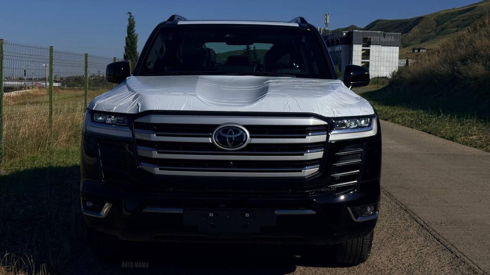 Toyota Land Cruiser 300