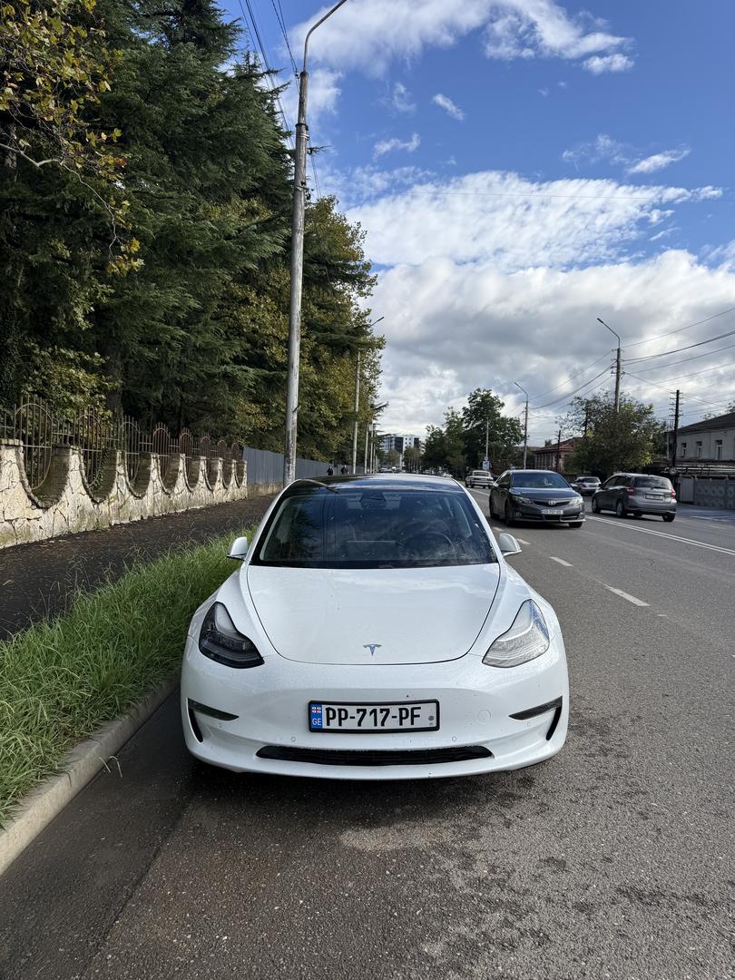 Tesla Model 3 2019 — photo 2
