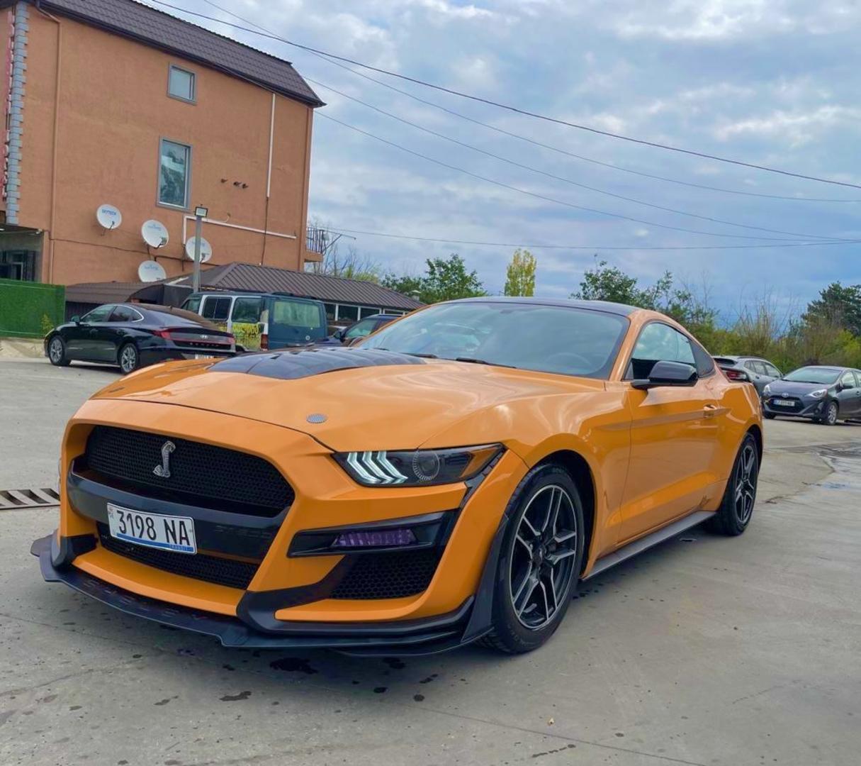 Ford Mustang 2018 — photo 2