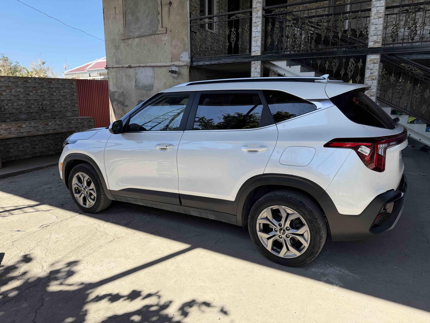 Kia Seltos 2023 — photo 2