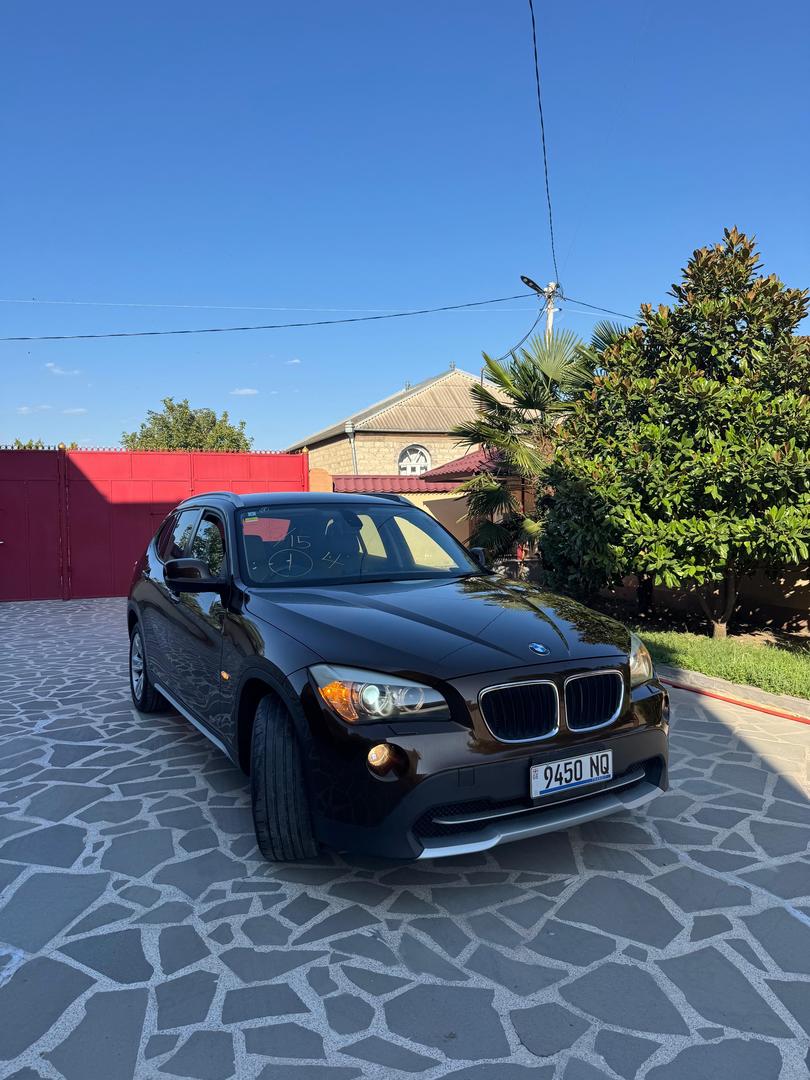 BMW X1 2011 — photo 2
