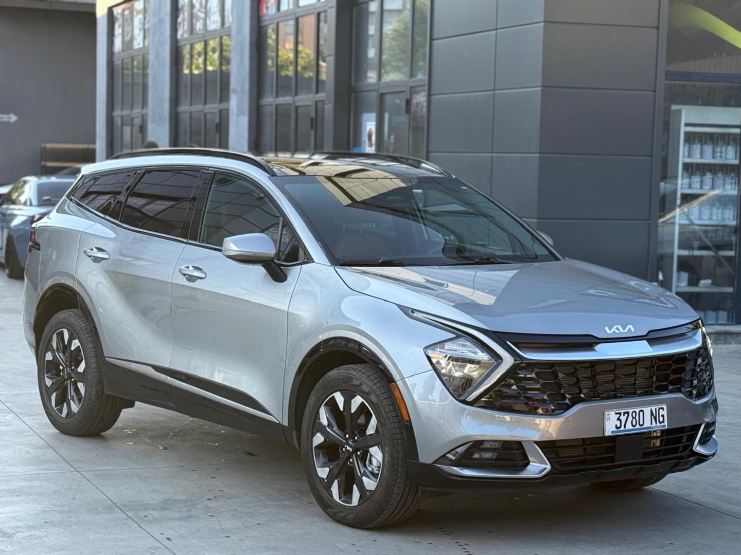 Kia Sportage 2023 — photo 2