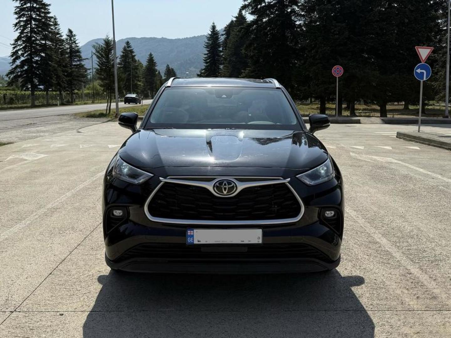 Toyota Highlander 2021 — photo 2