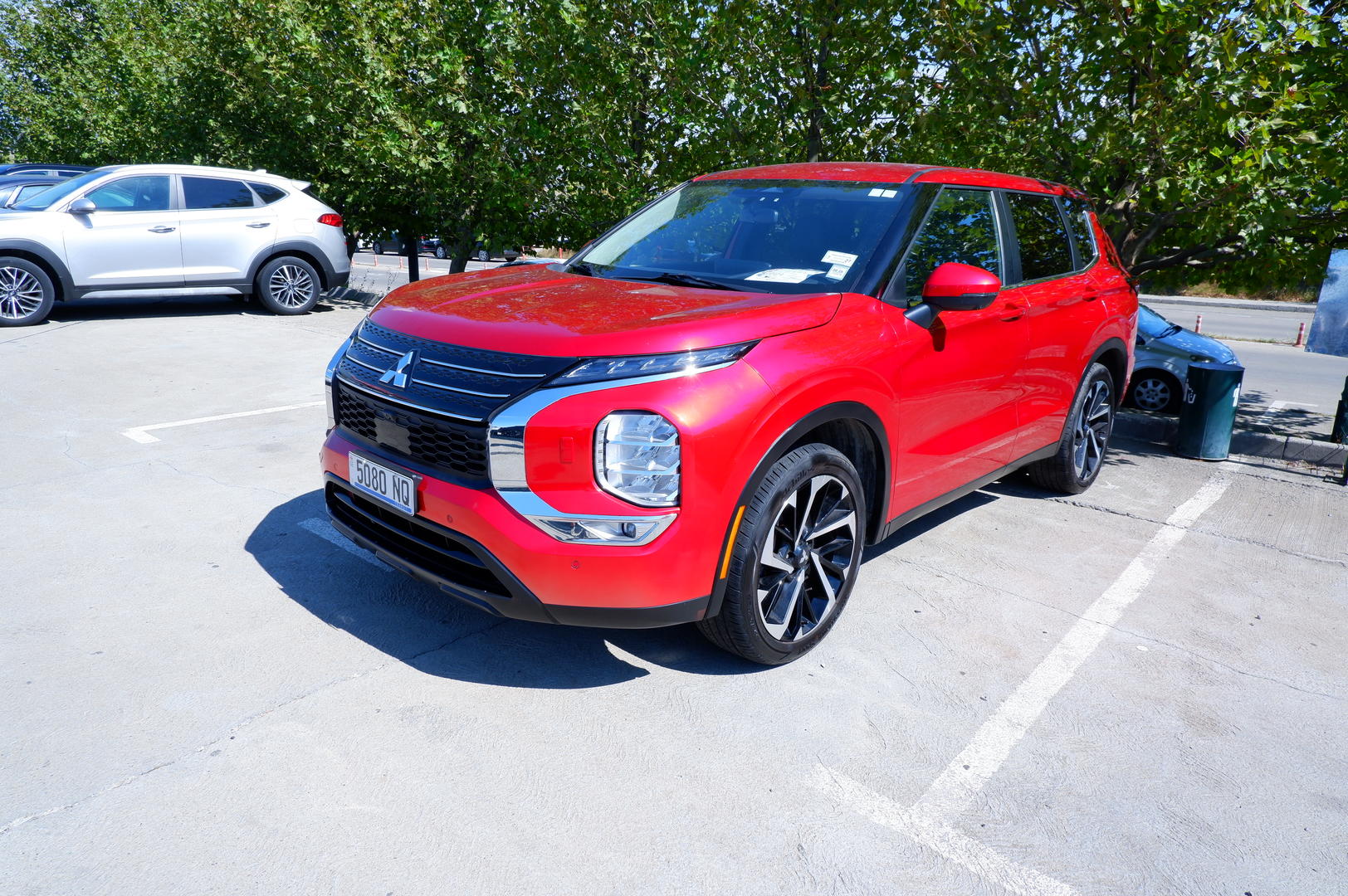 Mitsubishi Outlander 2024 — photo 2