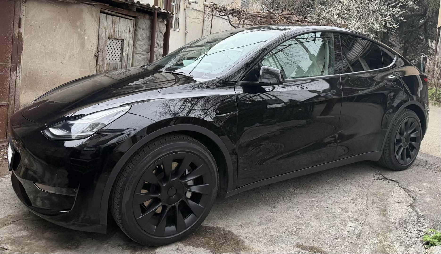 Tesla Model Y 2020 — photo 2