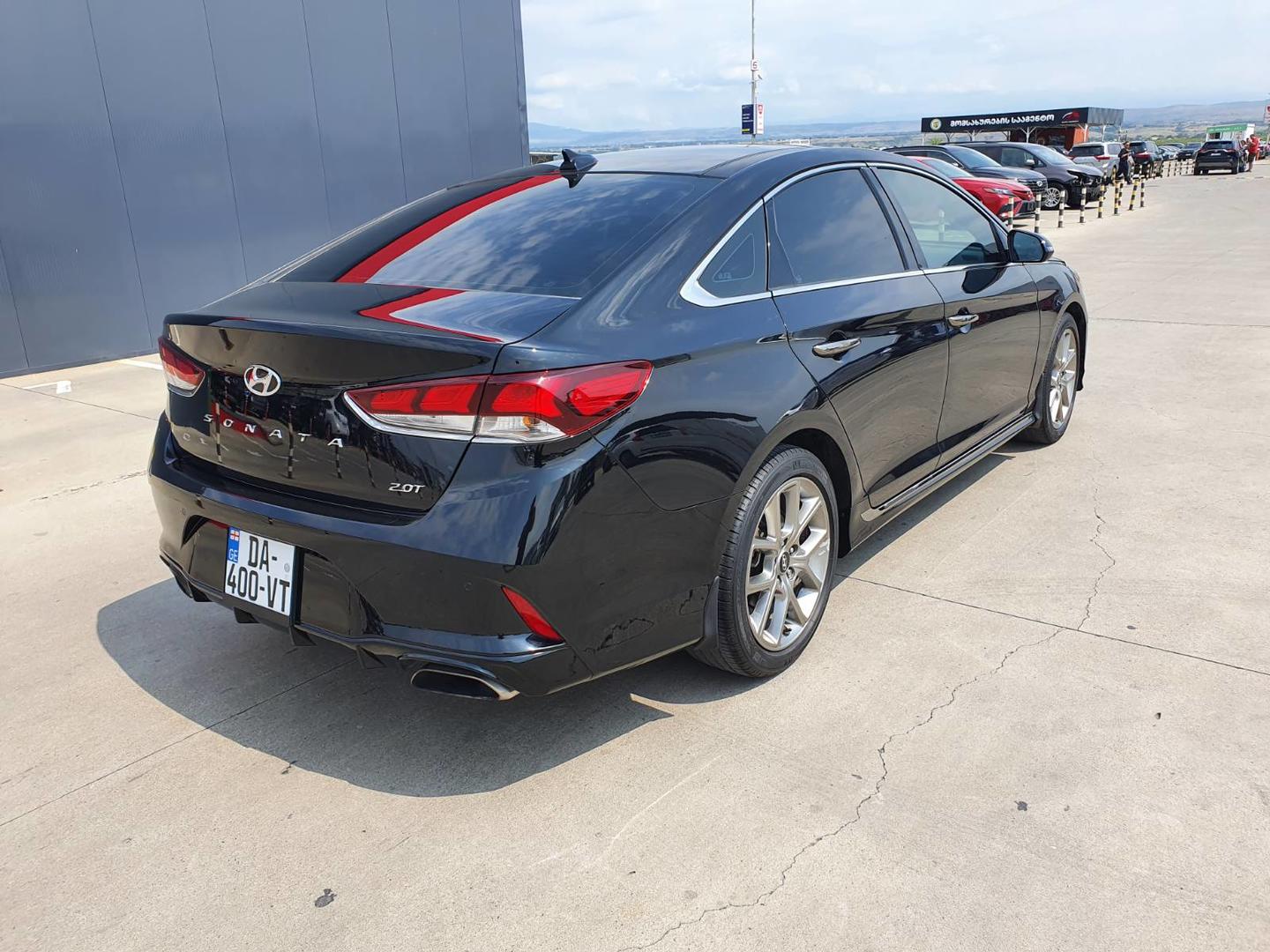 Hyundai Sonata 2018 — photo 2