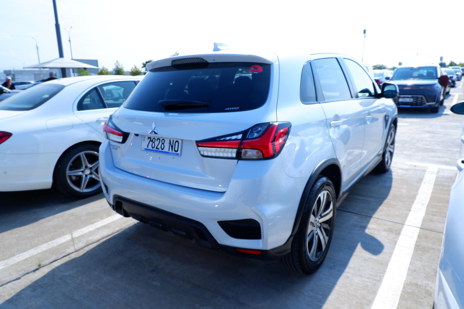 Mitsubishi Outlander Sport 2024 — photo 2