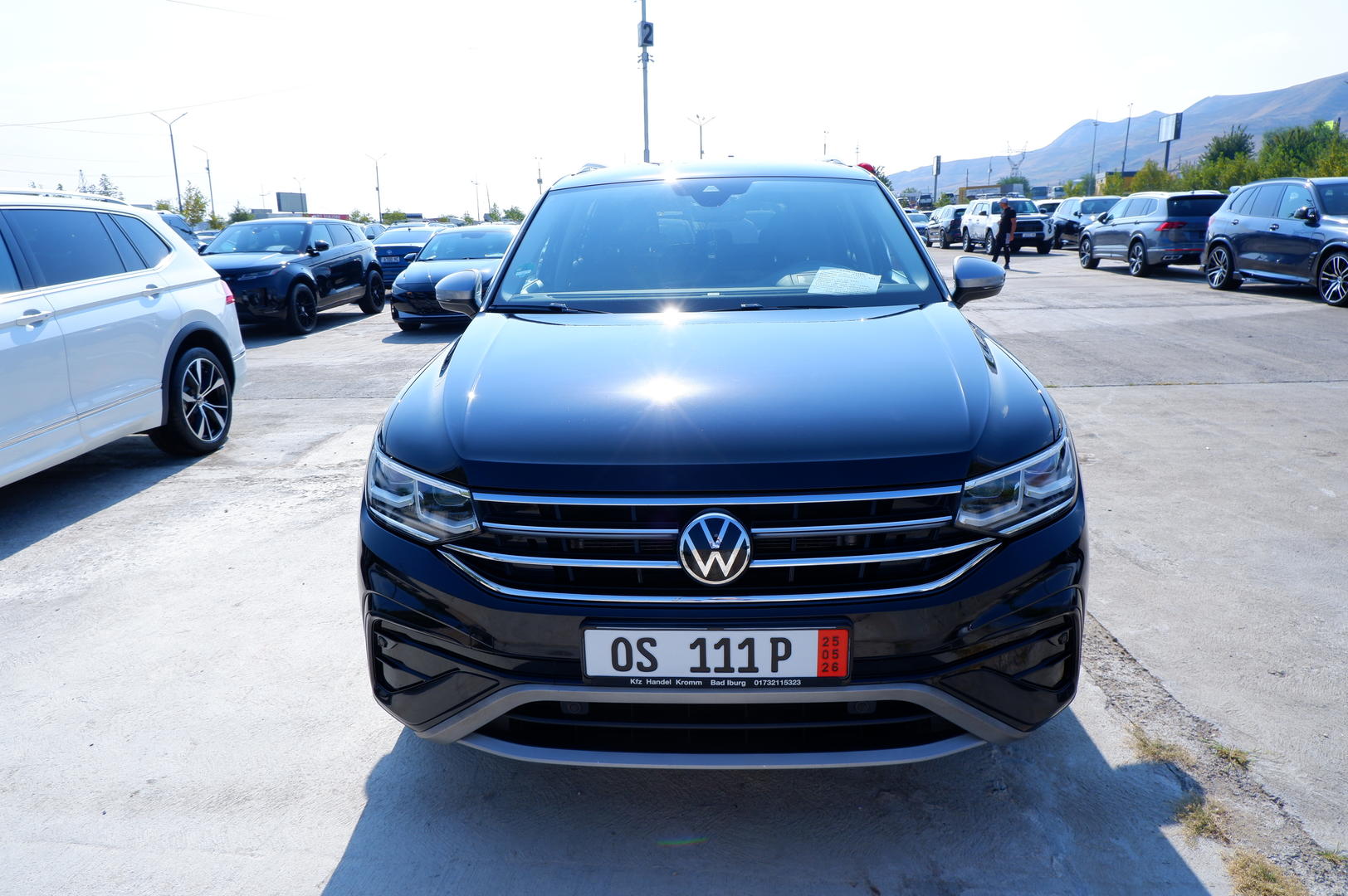 Volkswagen Tiguan 2023 — photo 2
