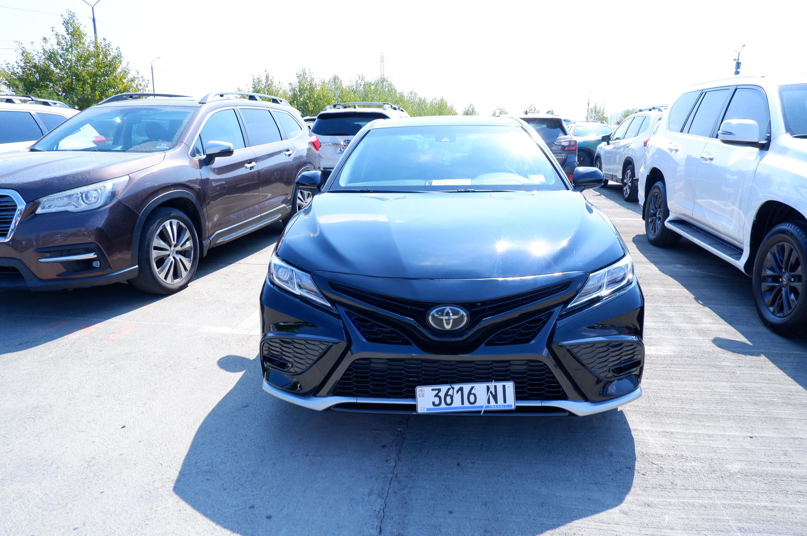 Toyota Camry 2020 — photo 2