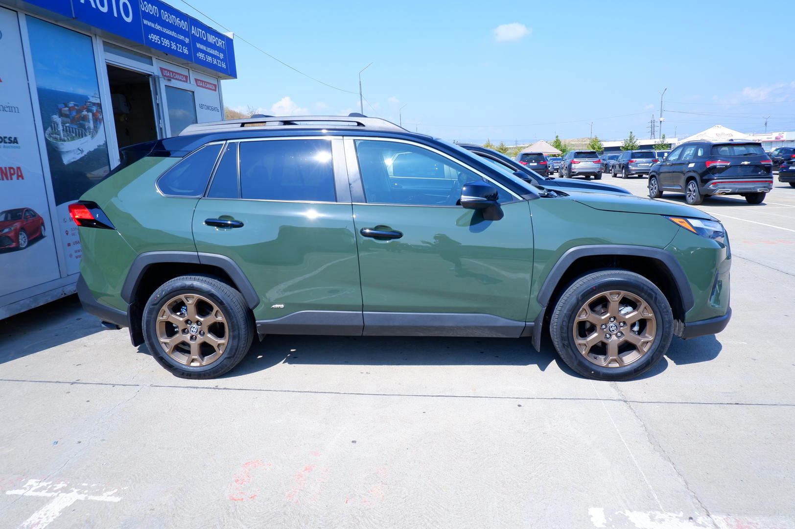 Toyota RAV4 2025 — photo 2