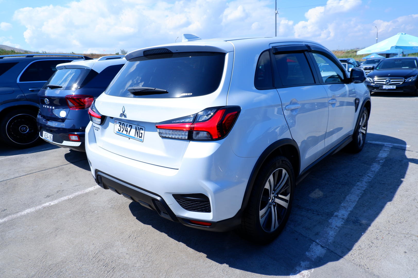 Mitsubishi Outlander Sport 2022 — photo 2